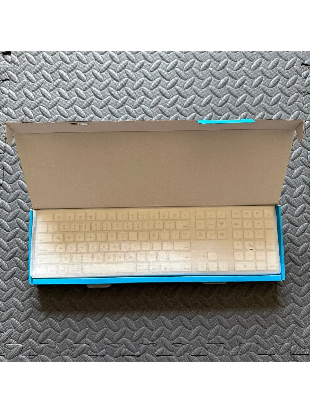 Omoton KB515 Full Size Wireless Keyboard White